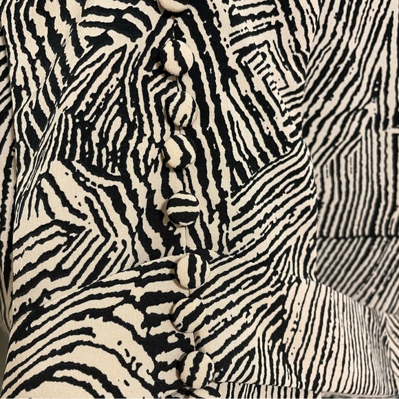 TOPSHOP Tie Waist Zebra Print Plunge Top (S) - Picture 8 of 9